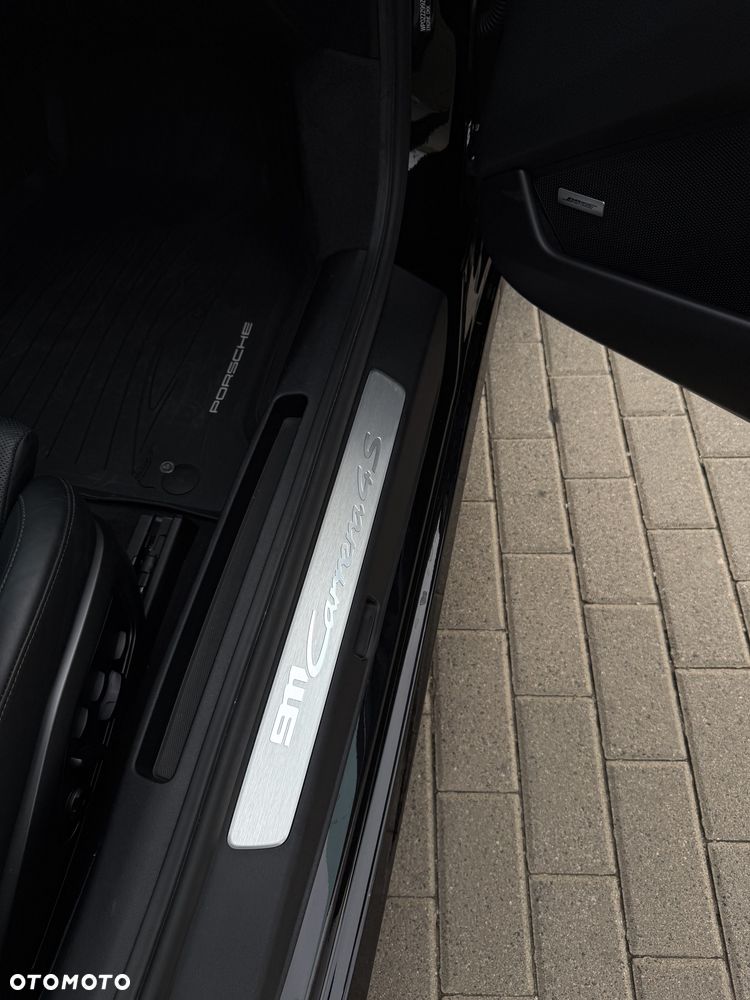 Porsche 911 Carrera 4S - 5