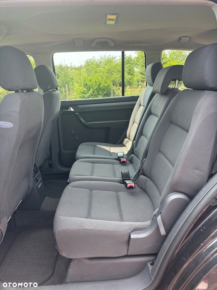 Volkswagen Touran 1.6 - 9