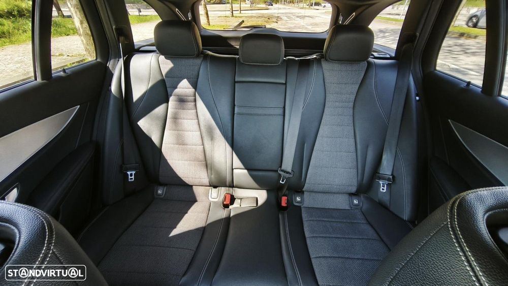 Mercedes-Benz E 220 d Avantgarde+ - 12