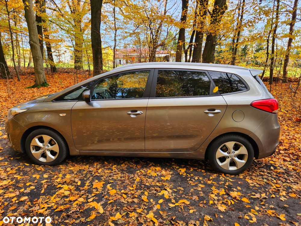 Kia Carens 1.7 CRDi XL 7os - 15