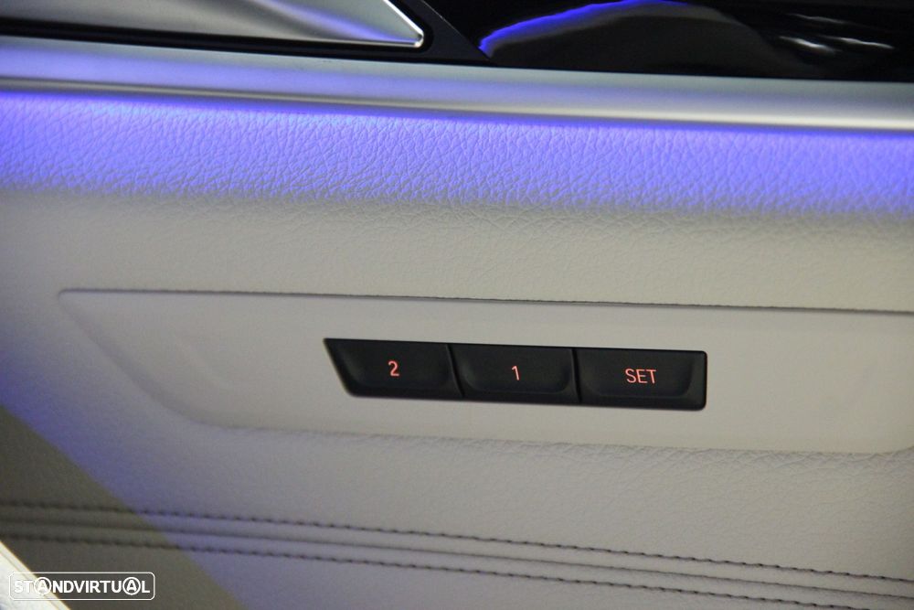 BMW 540 d xDrive Line Luxury Auto - 32