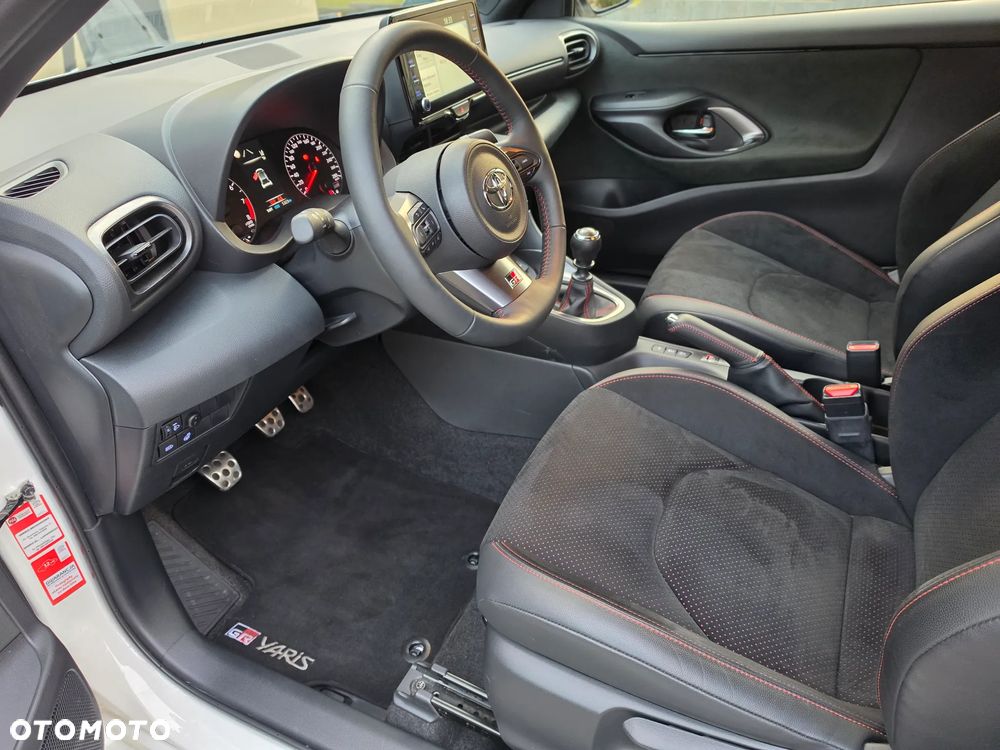 Toyota GR Yaris 1.6 Dynamic - 18