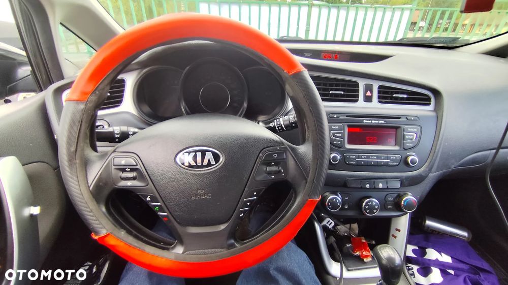 Kia Ceed Cee'd 1.6 GDI M - 11