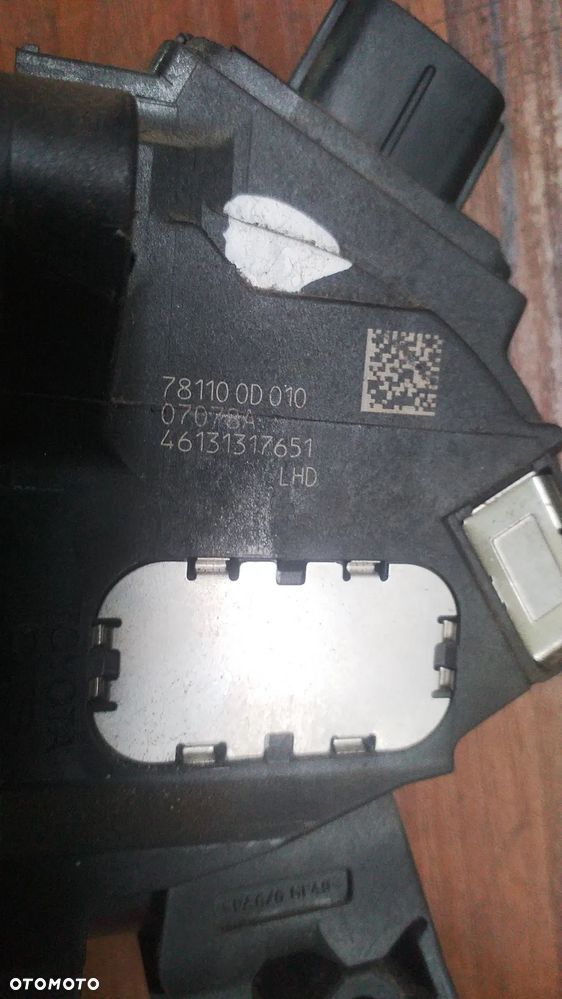 Pedał potencjometr gazu Toyota Yaris II 1.3 B 781100D010 - 2