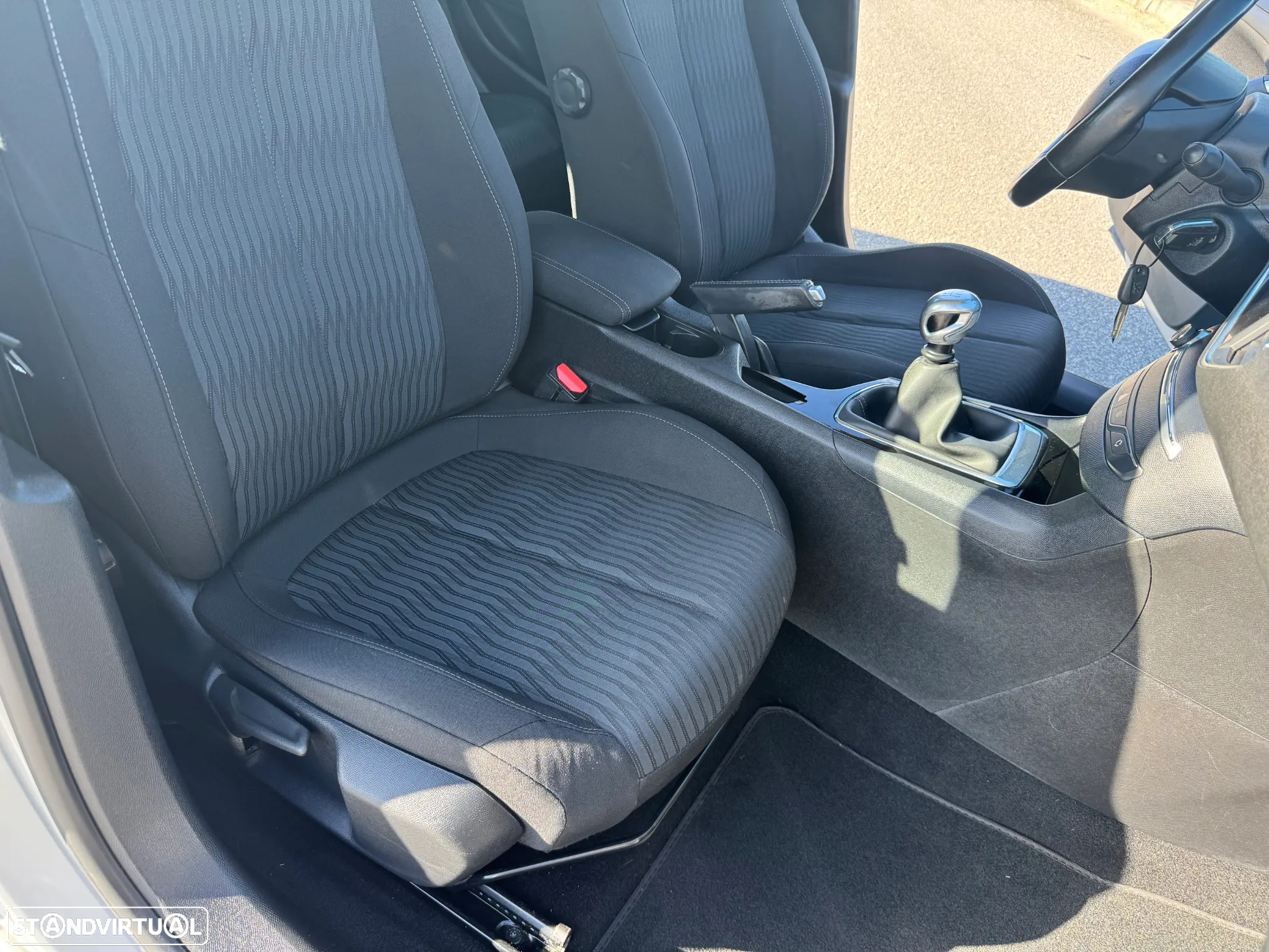 Peugeot 308 SW 1.6 BlueHDi Style - 22