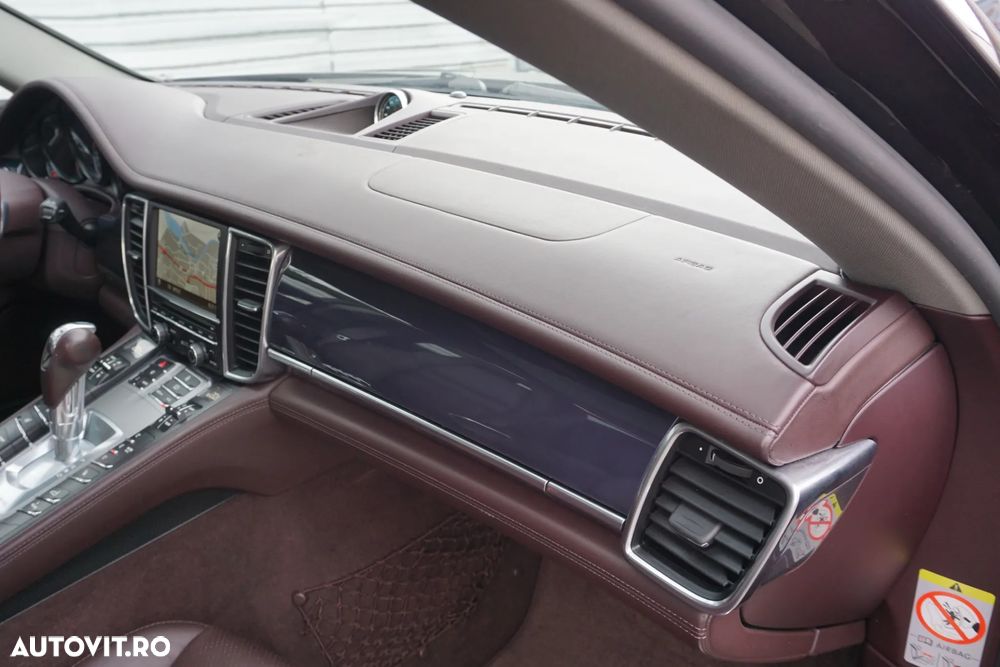 Porsche Panamera - 11