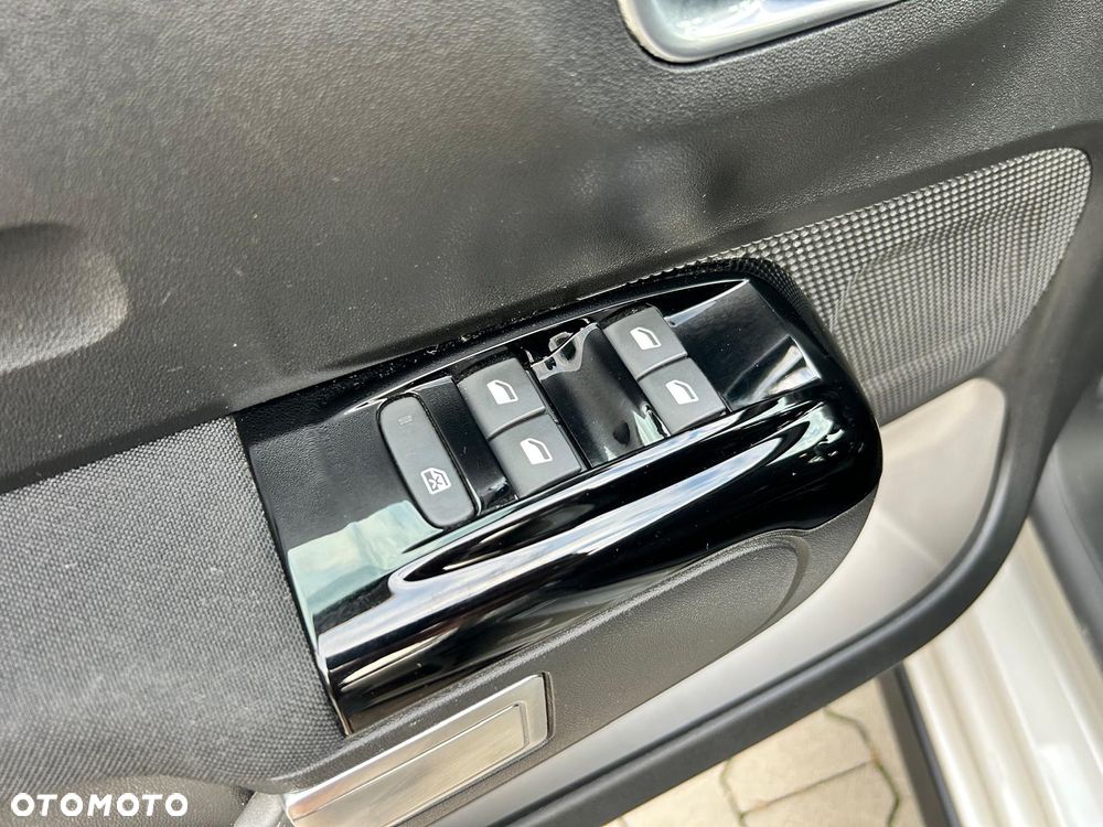 Citroën C3 1.2 PureTech Shine - 36