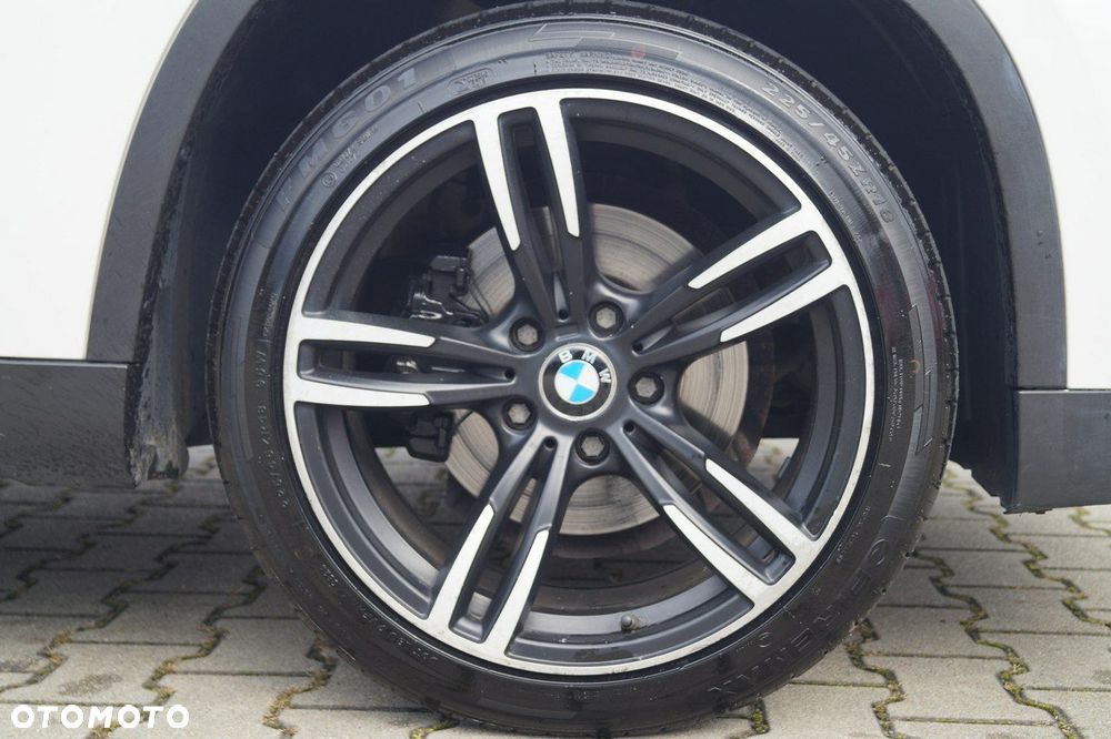 BMW X1 sDrive18d - 23