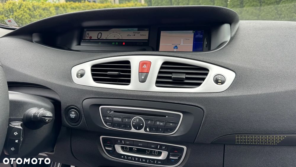 Renault Grand Scenic Gr 1.6 16V Luxe Privilege - 33