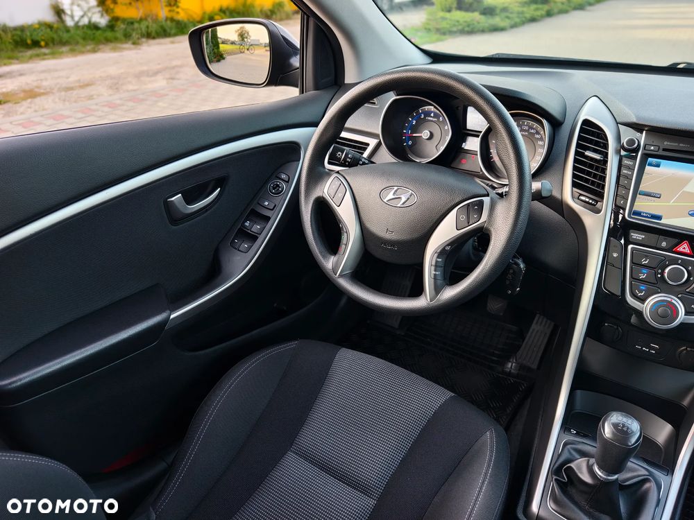 Hyundai i30 Kombi 1.4 Passion Plus - 16