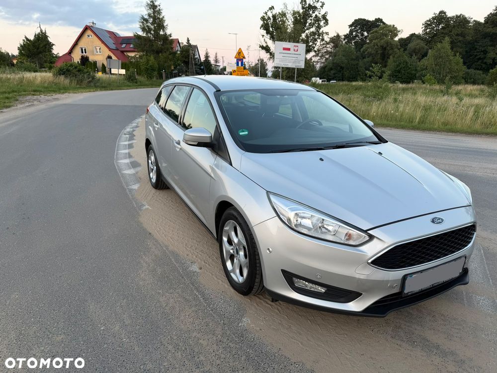 Ford Focus 1.5 TDCi SYNC Edition - 17