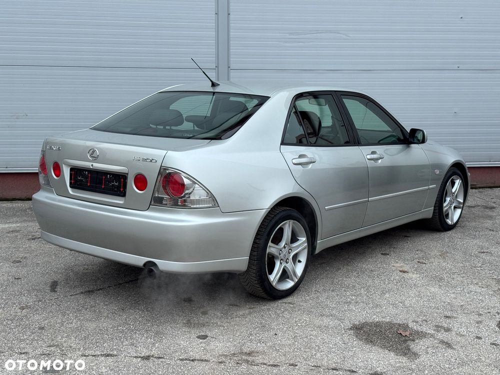 Lexus IS 200 Limited - 5