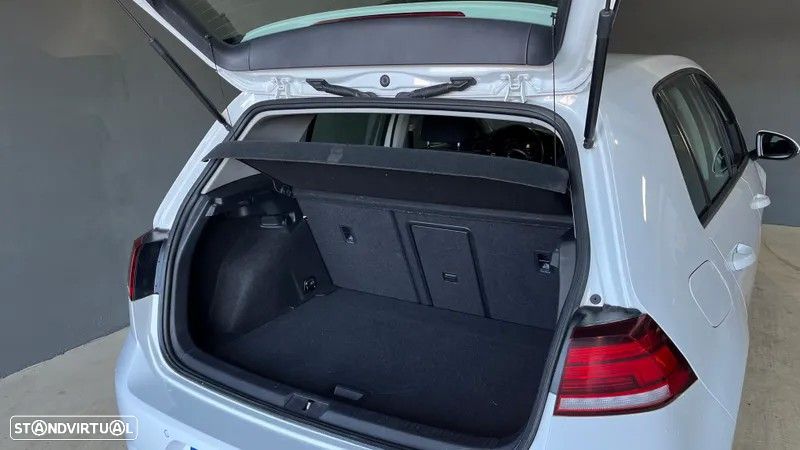 VW e-Golf AC/DC - 20