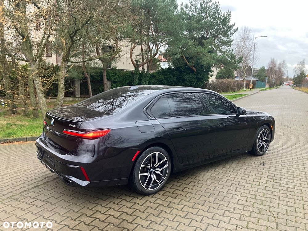 BMW Seria 7 - 35