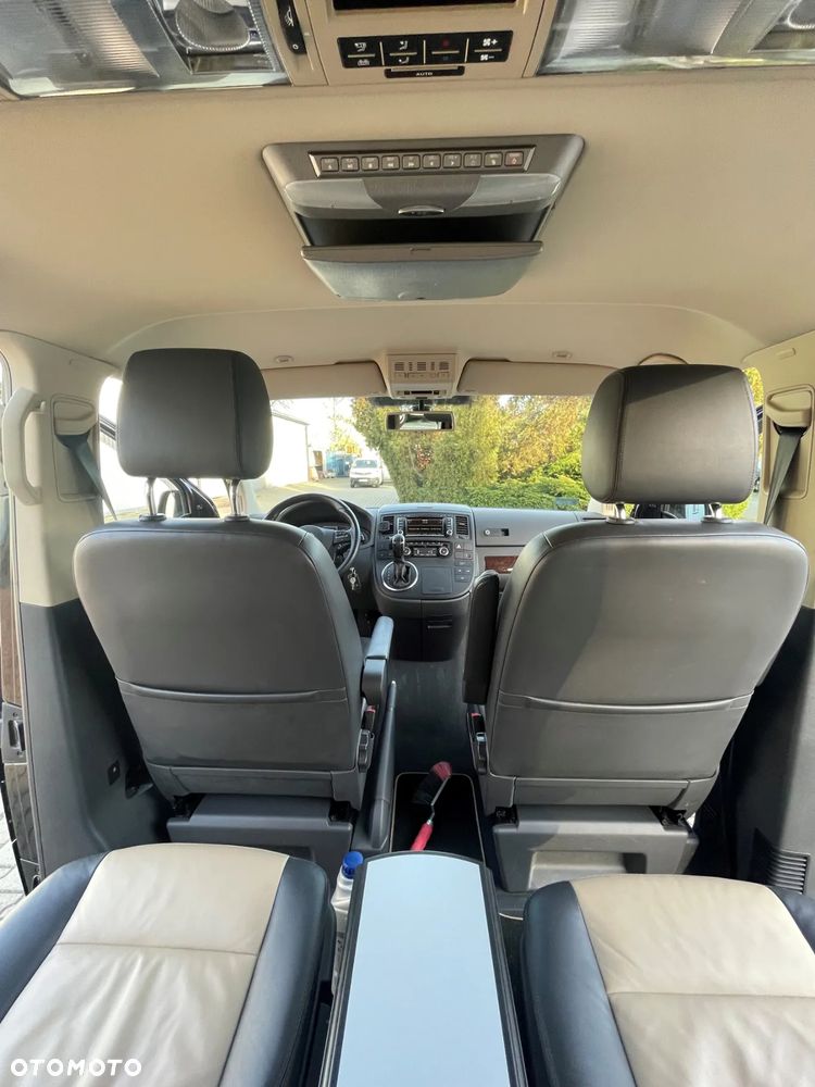 Volkswagen Multivan - 15