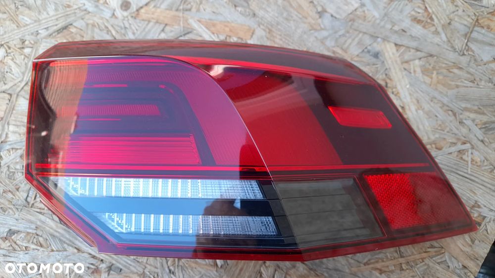 VW GOLF VIII 8 LAMPA PRAWA TYLNA TYŁ LED 5H0945096B - 1