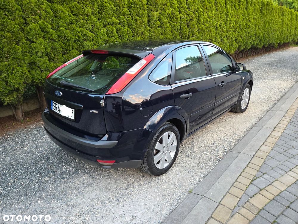 Ford Focus 1.8 TDCi Ambiente - 4