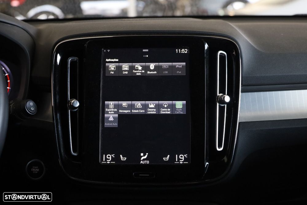 Volvo XC 40 1.5 T2 Plus Dark Auto - 24