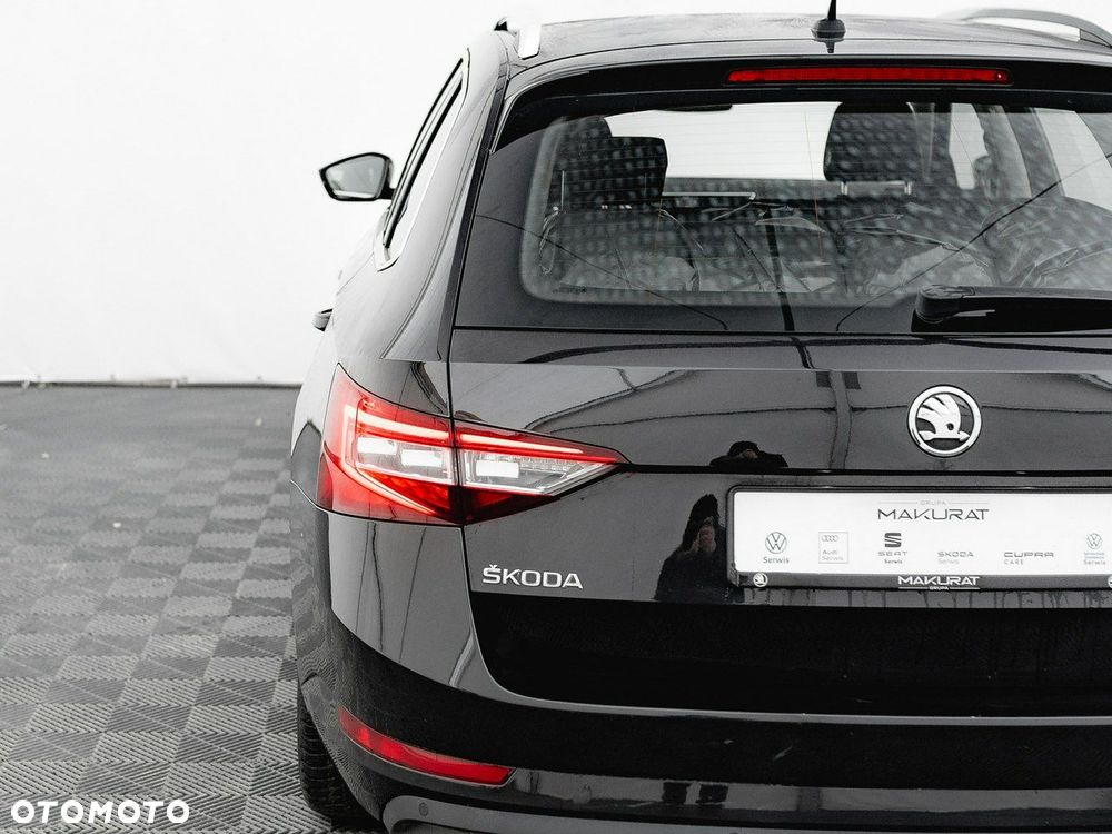 Skoda Superb 2.0 TDI Ambition DSG - 11