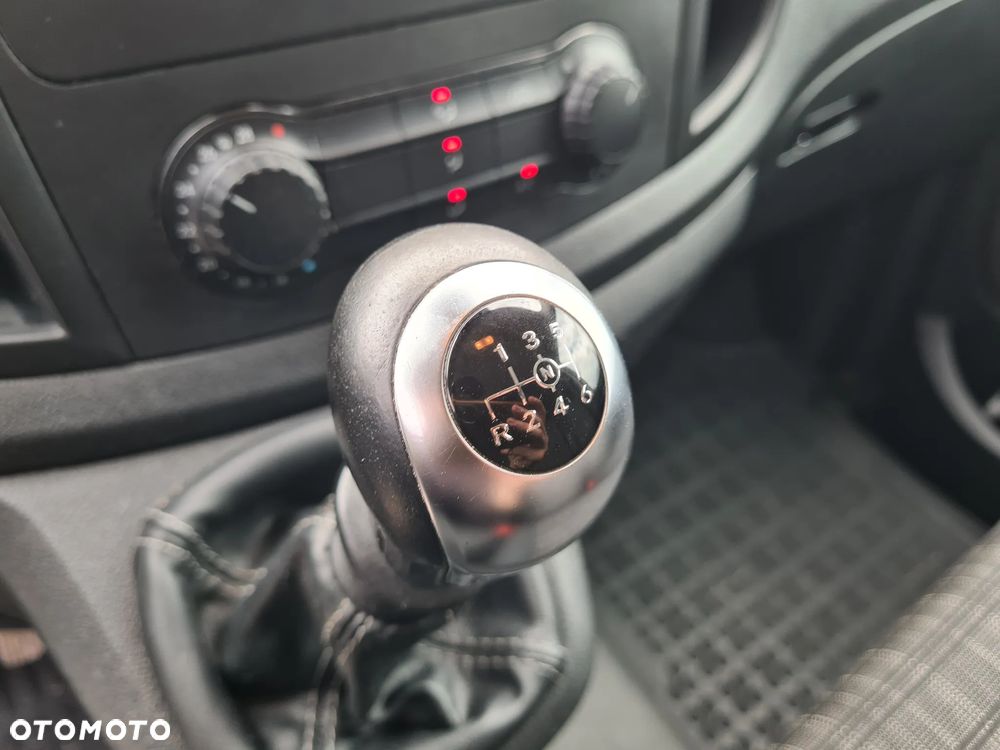 Mercedes-Benz Vito - 21