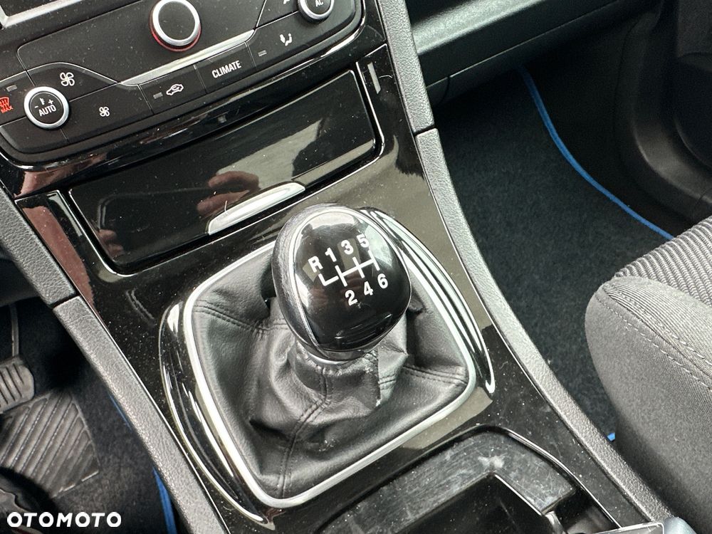 Ford Galaxy 2.0 TDCi DPF Business Edition - 35