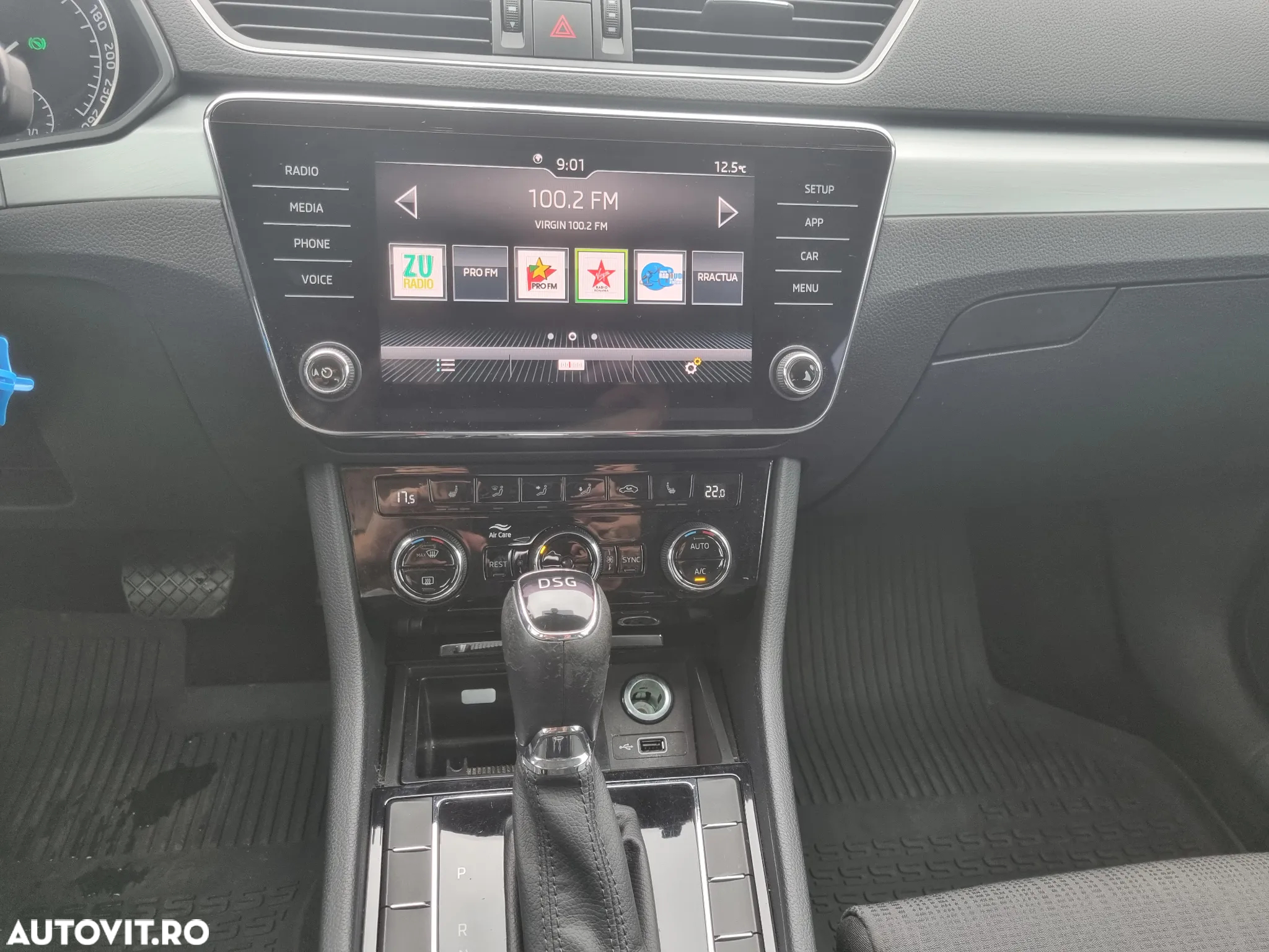 Skoda Superb 2.0 TDI DSG Ambition - 19