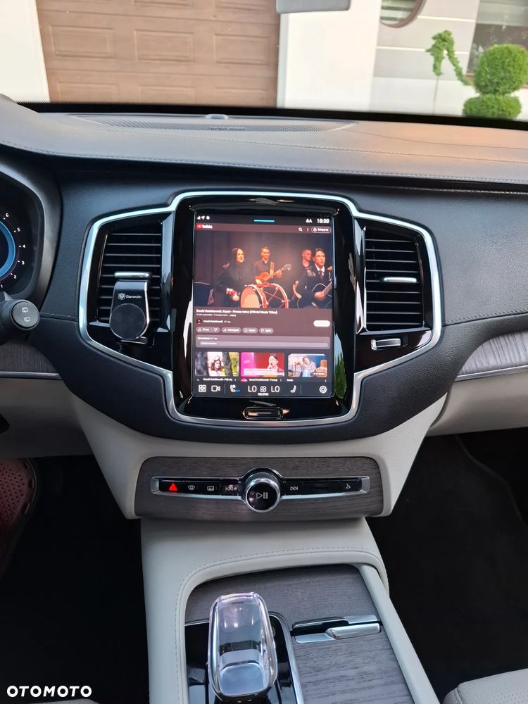 Volvo XC 90 - 23