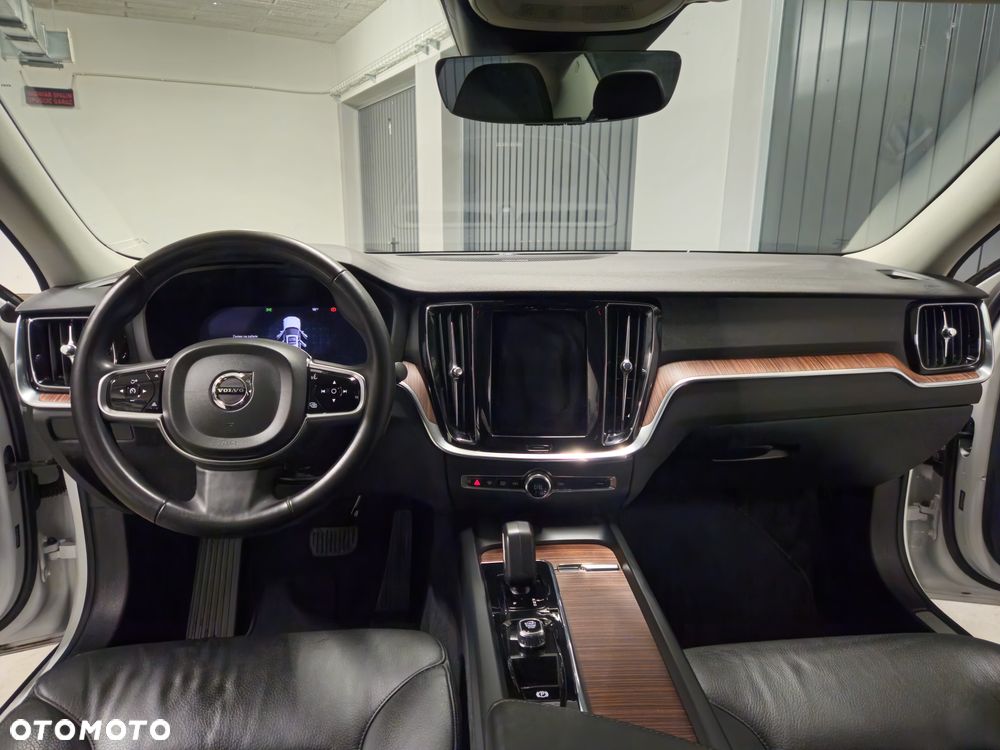 Volvo S60 B5 B AWD Plus Dark - 13