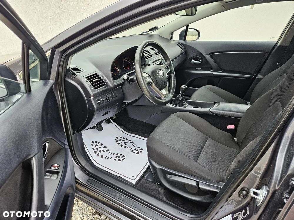 Toyota Avensis 2.0 D-4D - 9