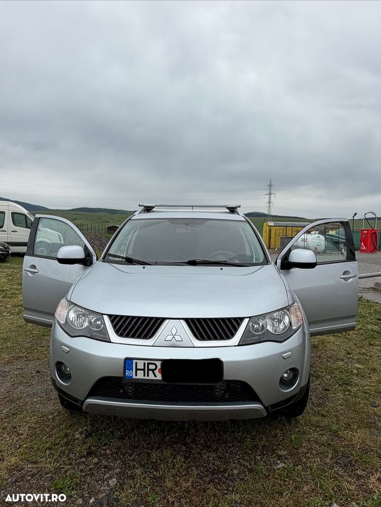 Mitsubishi Outlander 2.0 DI-D 4WD Instyle - 1