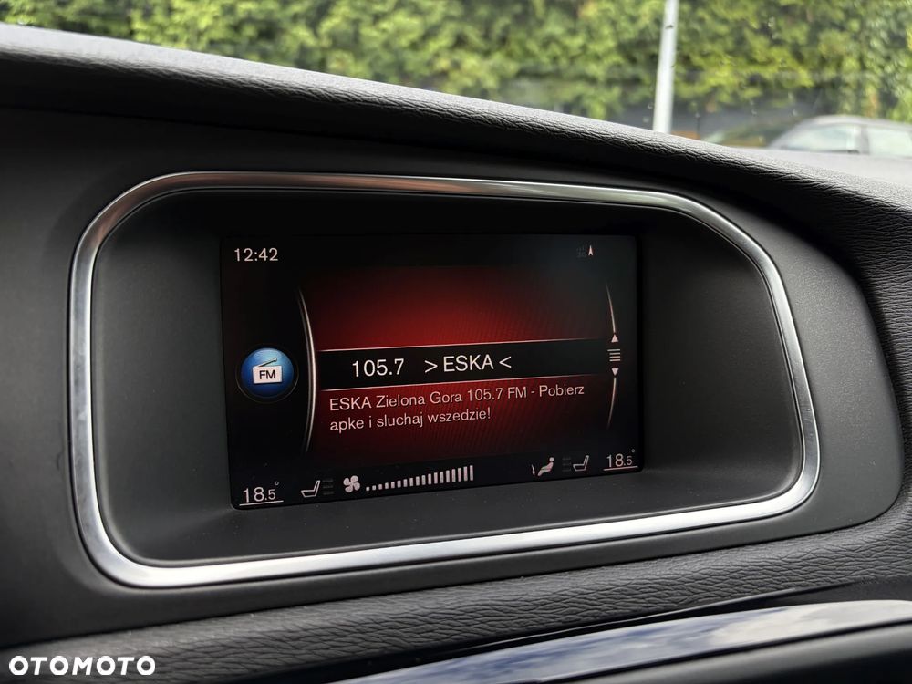 Volvo V40 T3 Drive-E Momentum - 24