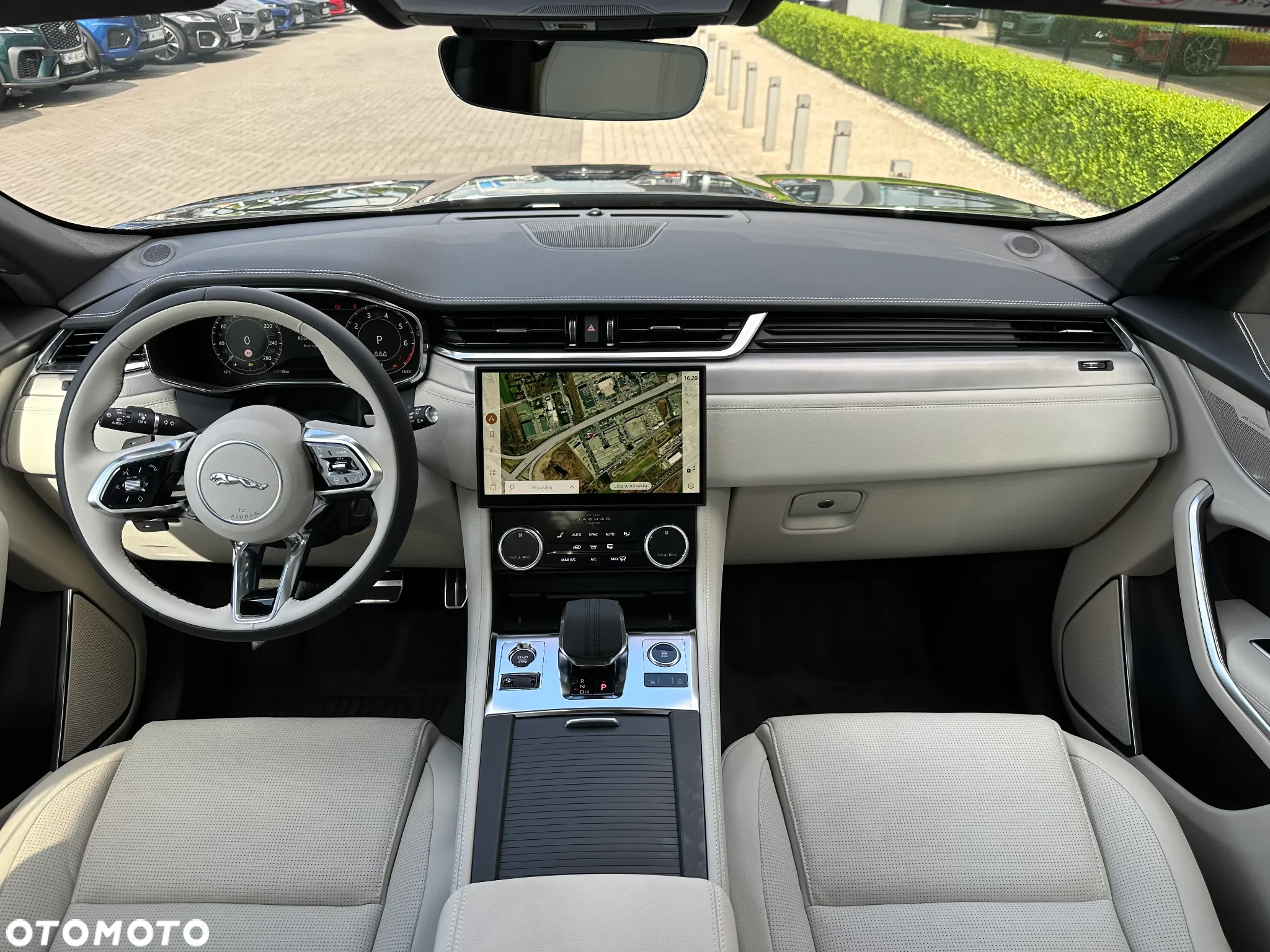 Jaguar F-Pace - 2