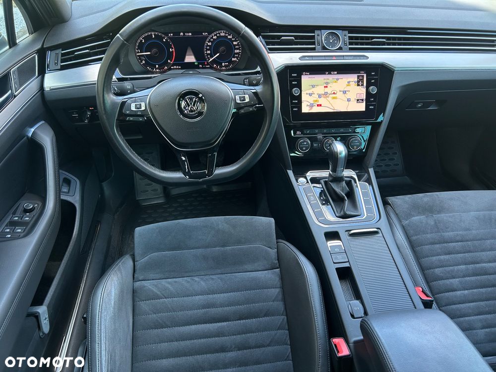 Volkswagen Passat 1.6 TDI SCR DSG Business - 5