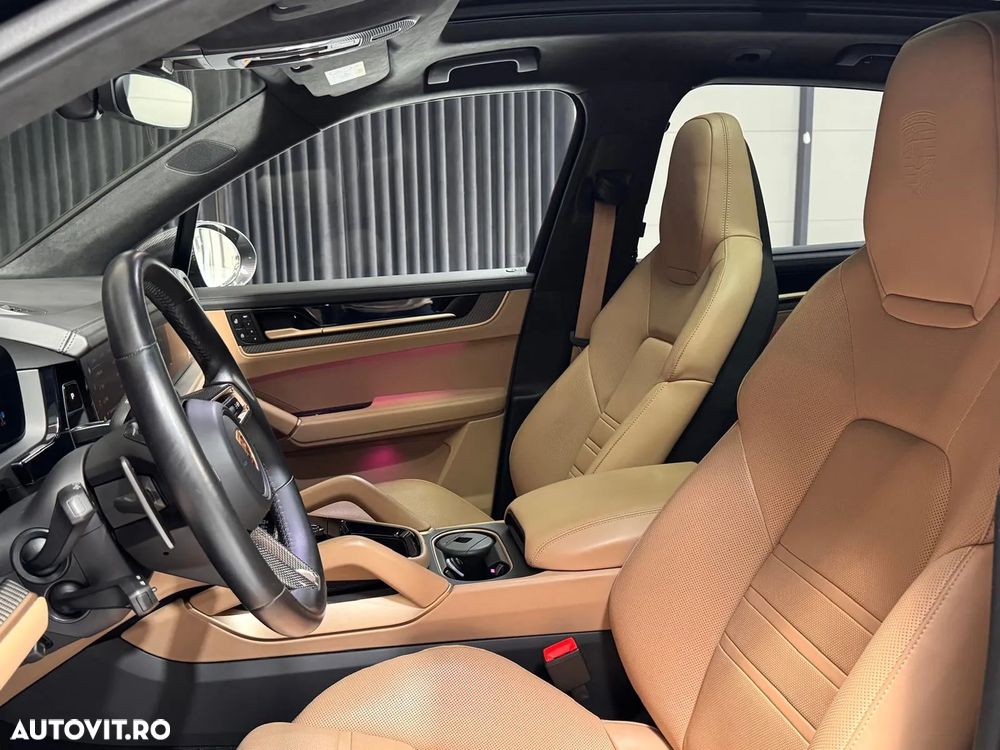 Porsche Cayenne - 13