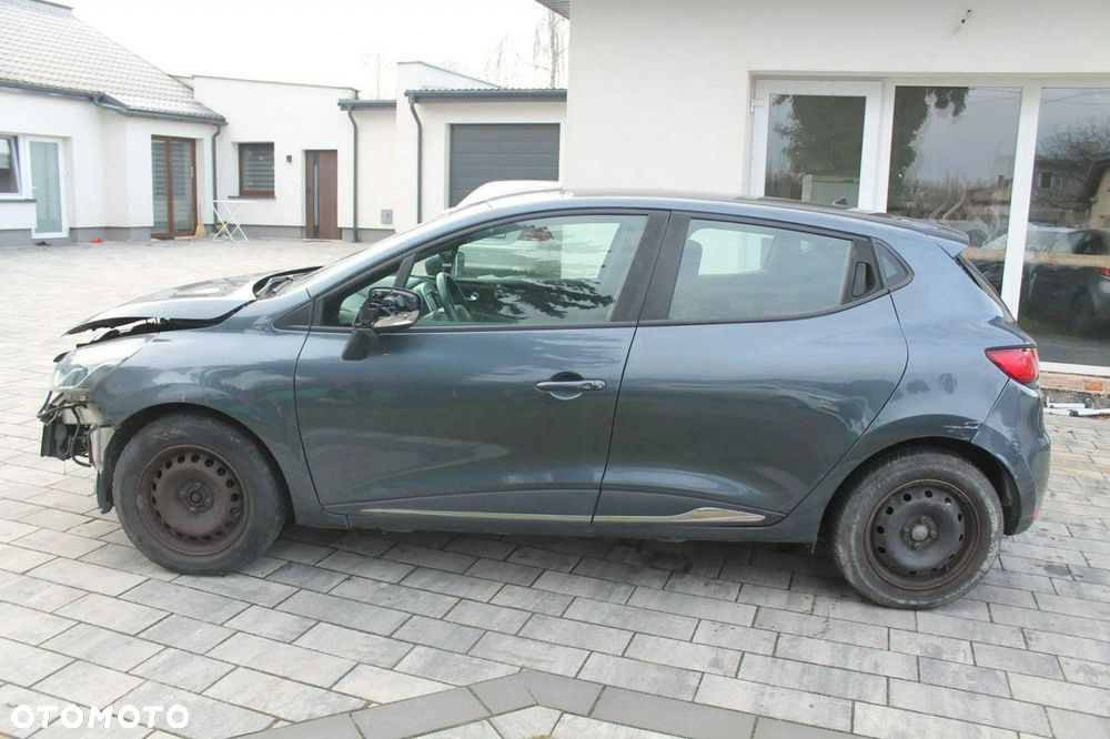 Renault Clio - 8