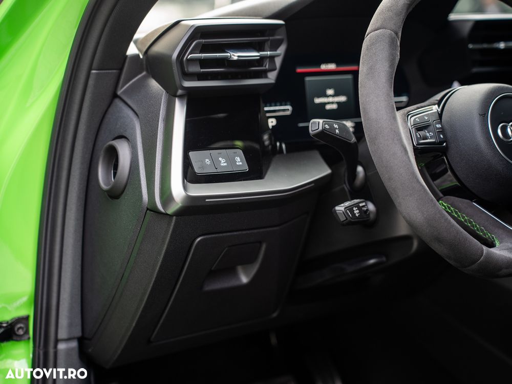 Audi RS3 TFSI quattro S tronic - 34