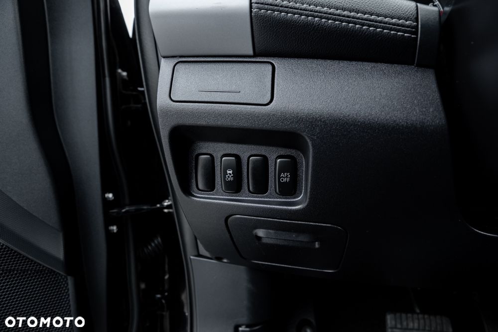 Mitsubishi Outlander 2.4 4WD CVT Intense - 29