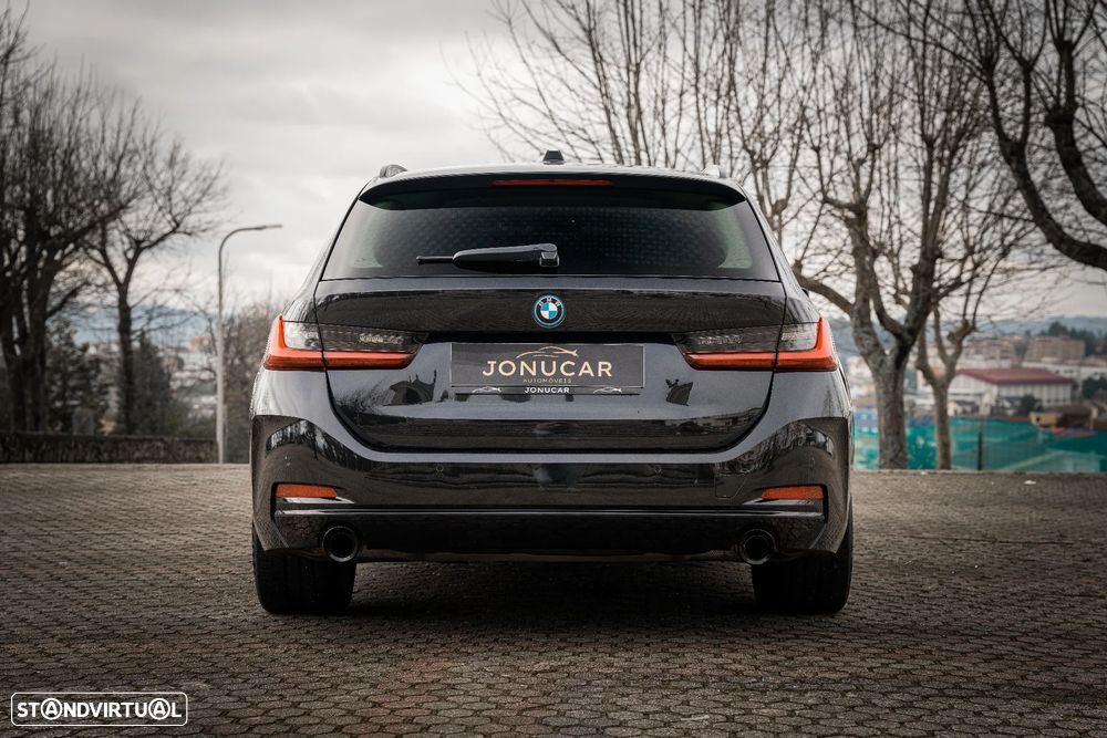 BMW 320 e Touring Auto - 4