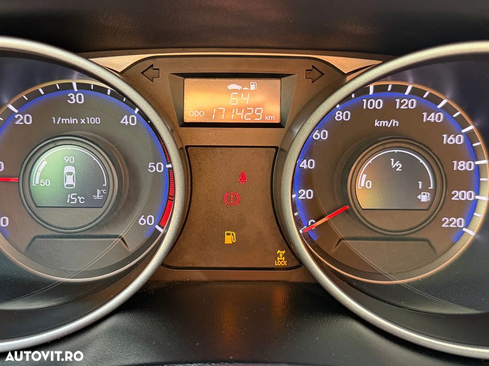 Hyundai ix35 2.0 CRDI 4WD Fifa World Cup Gold Edition - 14