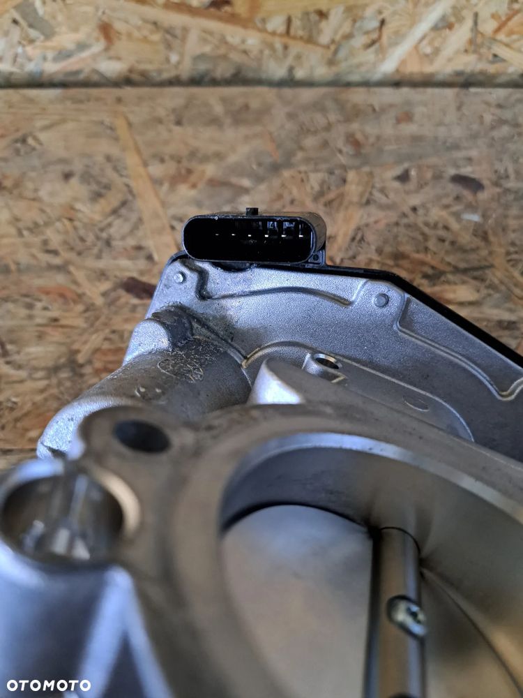 VOLVO XC40 B4 Przepustnica 31459143 - 3