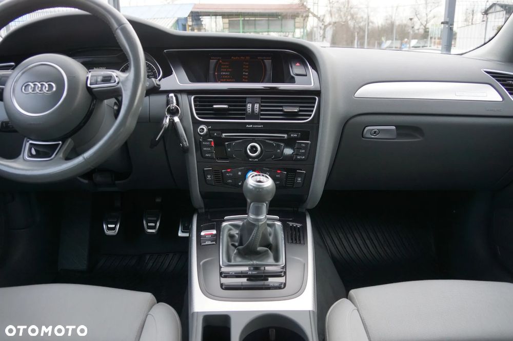 Audi A4 Limousine 2.0 TDI DPF clean diesel quattro S line Sportpaket - 13