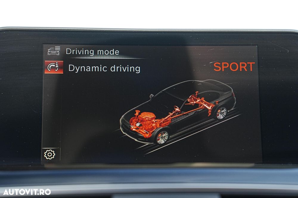 BMW Seria 3 320d Aut. Sport Line - 33