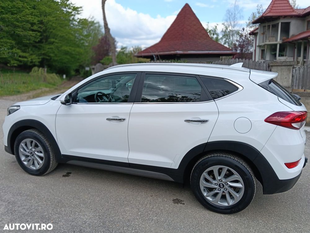 Hyundai Tucson blue 1.7 CRDi 2WD Intro Edition - 13