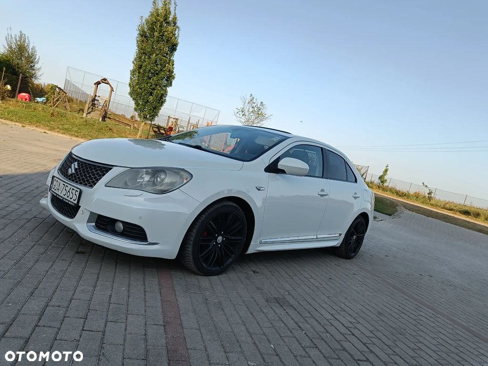 Suzuki Kizashi 2.4 4x4 CVT Sport - 3