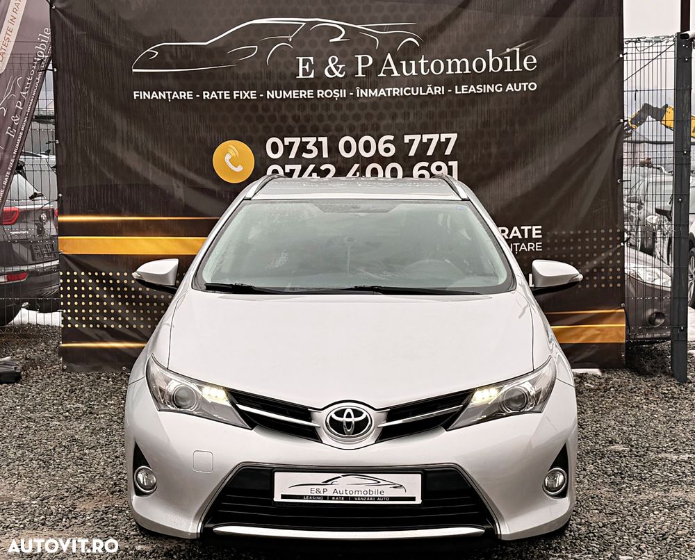 Toyota Auris 1.4 D-4D Unique - 4