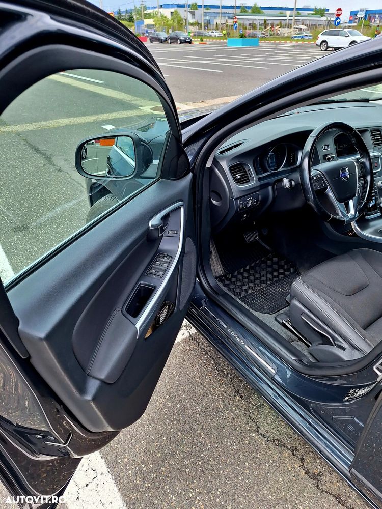 Volvo V60 D4 Geartronic Momentum - 20
