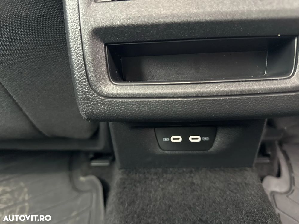 Volkswagen Golf 1.5 eTSI ACT DSG MHEV Life - 21