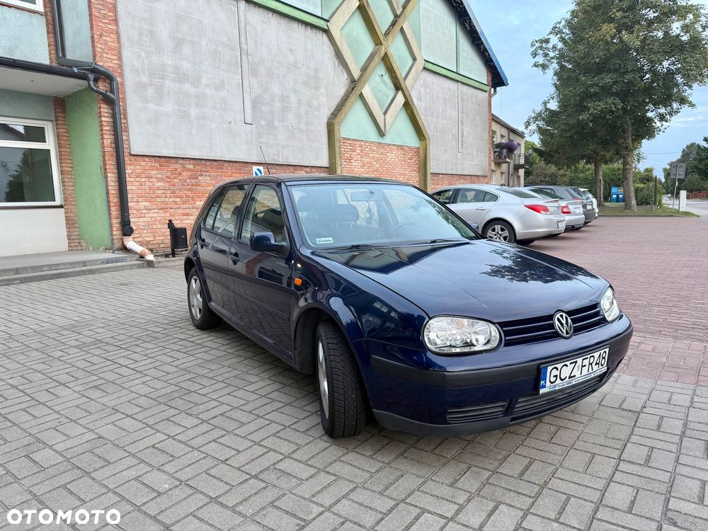 Volkswagen Golf - 3