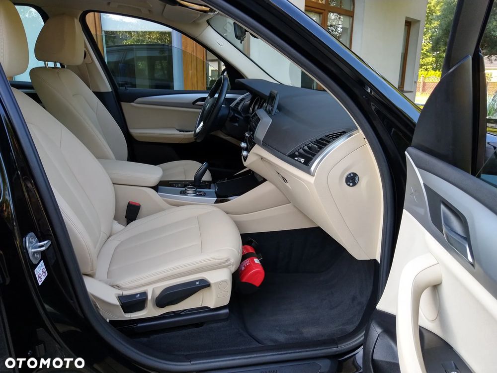BMW X3 xDrive20d Luxury Line - 11