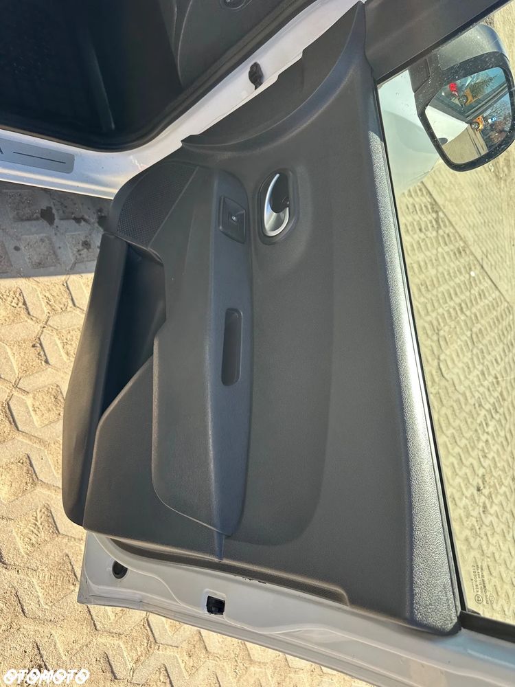 Dacia Lodgy TCe 115 Stepway - 8